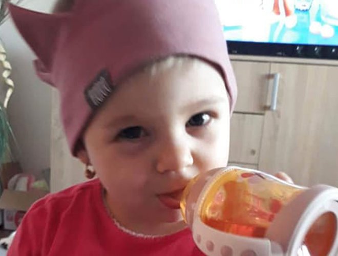 Fotka malej Emily, ktorej pomohol Lidl v rámci projektu Od začiatku v dobrých rukách