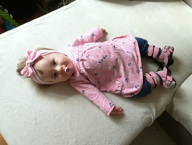 Fotka malej Amálky, ktorej pomohol Lidl v rámci projektu Od začiatku v dobrých rukách